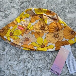 Mott 50 Bucket Hat